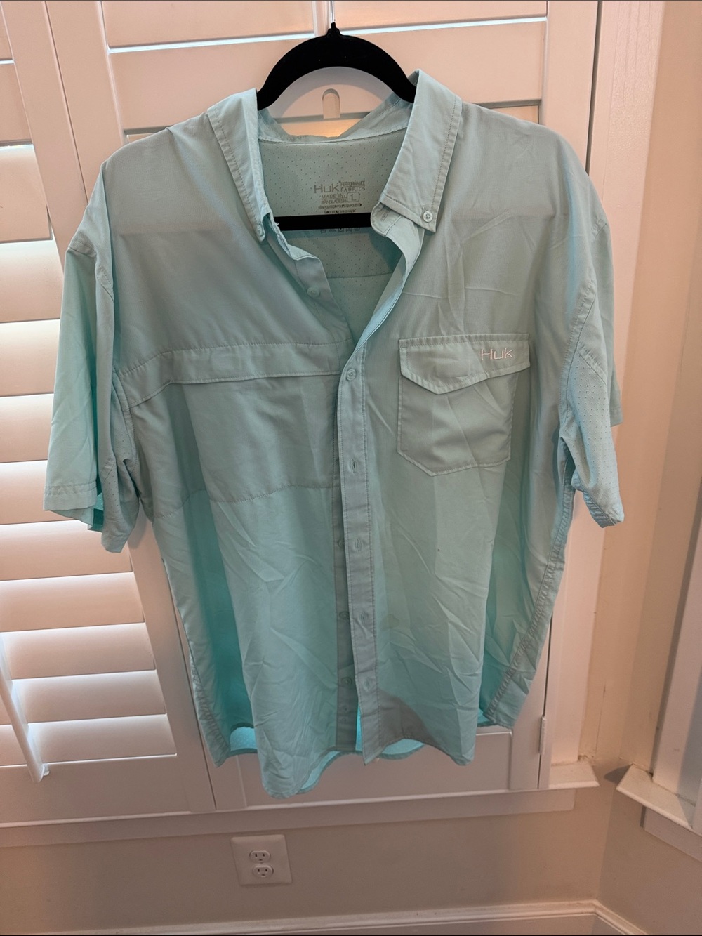 Huk Light Aqua Short-Sleeve Button-Down Fishing Shirt